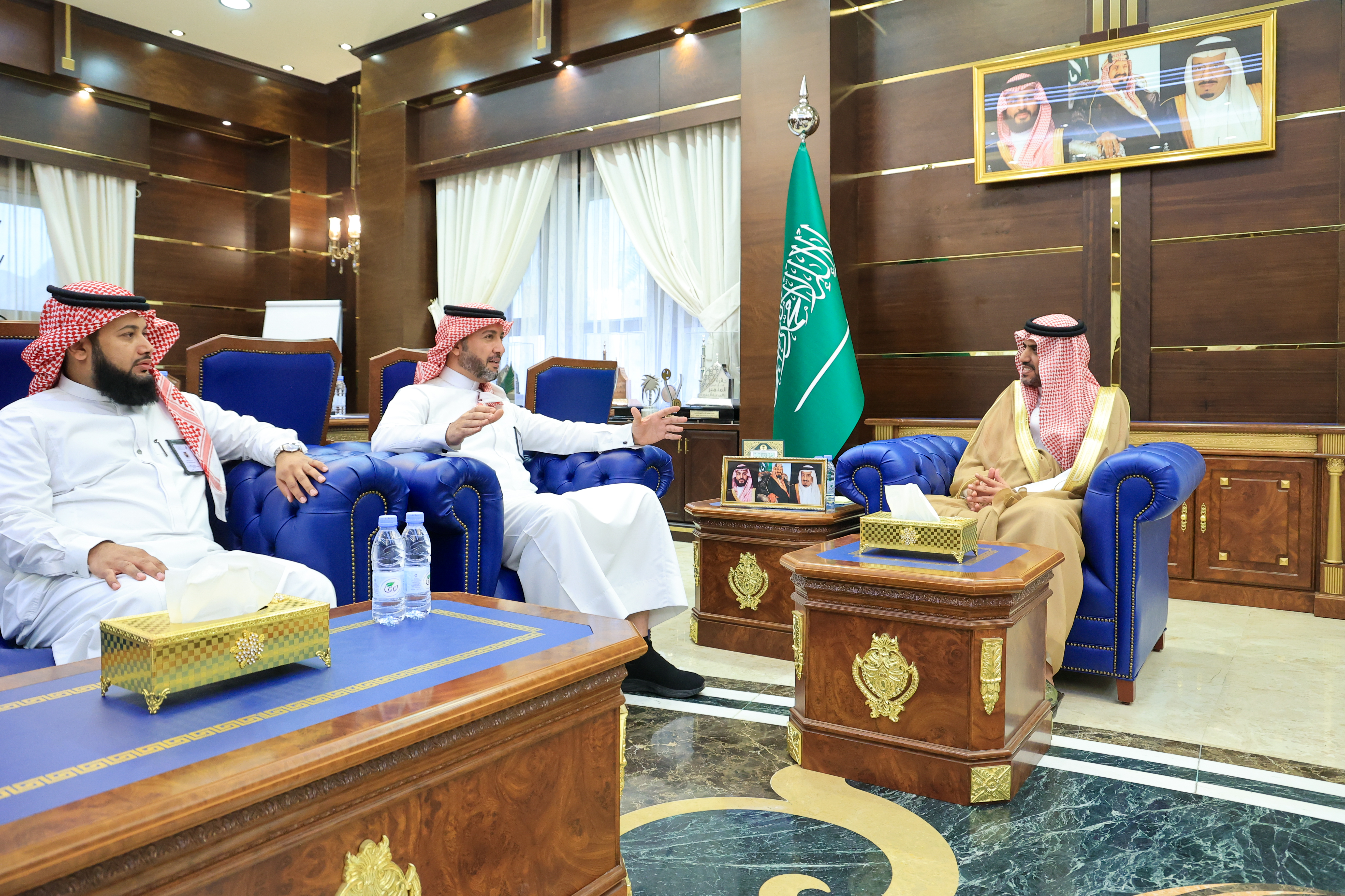 رئيس الجامعة الإسلامية د.صالح بن علي العقلا، يستقبل مدير فرع صندوق الموارد البشرية بمنطقة المدينة المنورة أ.مشعل بن محمد الركابي.